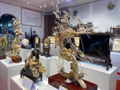 北海工艺美术精品馆揭牌 市民可“零距离”触摸“宝贝”